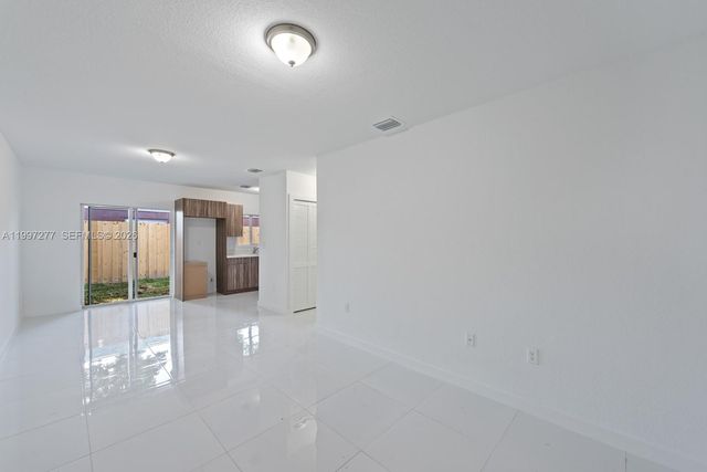 7940 NW 12th Ct B, Miami, FL 33147