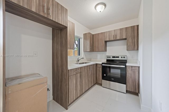 7940 NW 12th Ct B, Miami, FL 33147