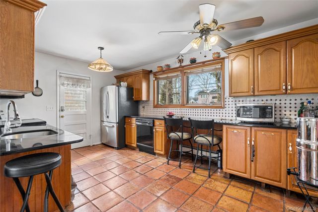 53 Hewitt Boulevard, Center Moriches, NY 11934