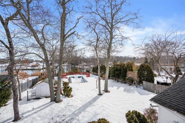 53 Hewitt Boulevard, Center Moriches, NY 11934