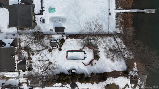 53 Hewitt Boulevard, Center Moriches, NY 11934