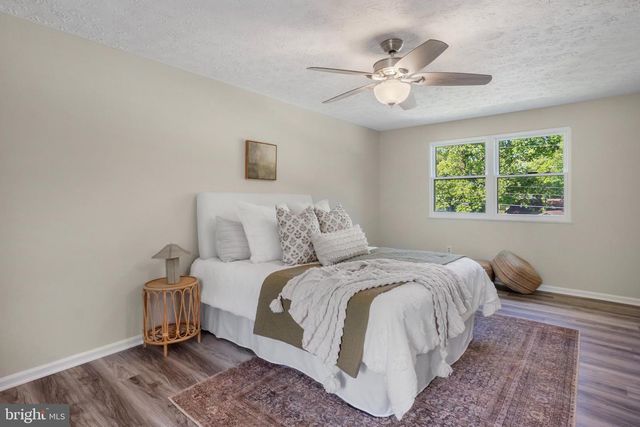 2926 GOLDEN FLEECE DR, Pasadena, MD 21122
