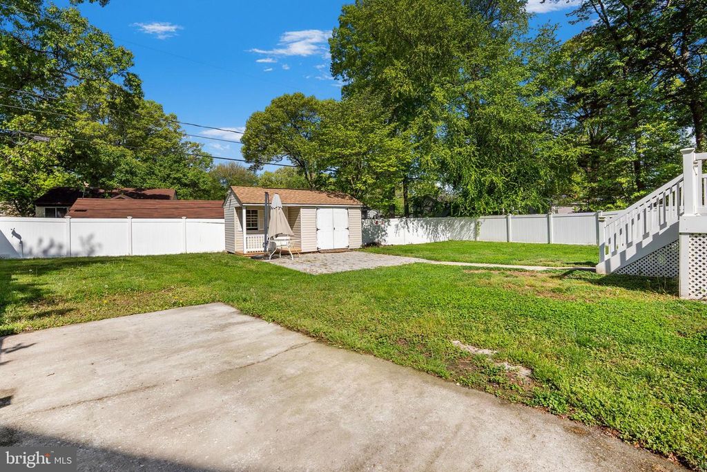 Image 26 of property listing at 2926 GOLDEN FLEECE DR, Pasadena, MD 21122