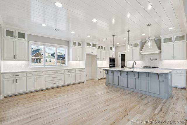 14202 S Delaware Place S, Bixby, OK 74008