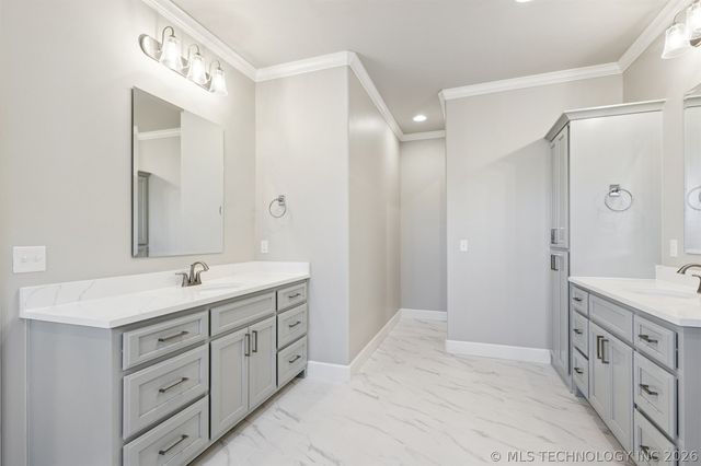 14202 S Delaware Place S, Bixby, OK 74008