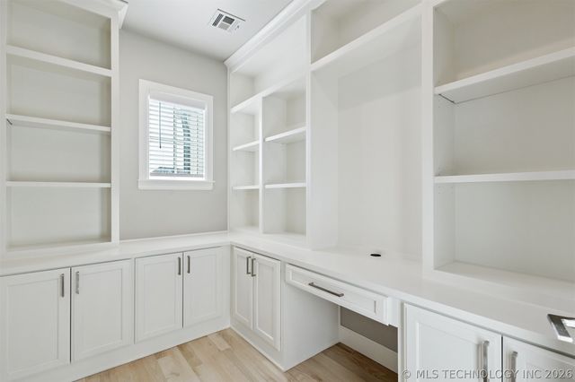 14202 S Delaware Place S, Bixby, OK 74008