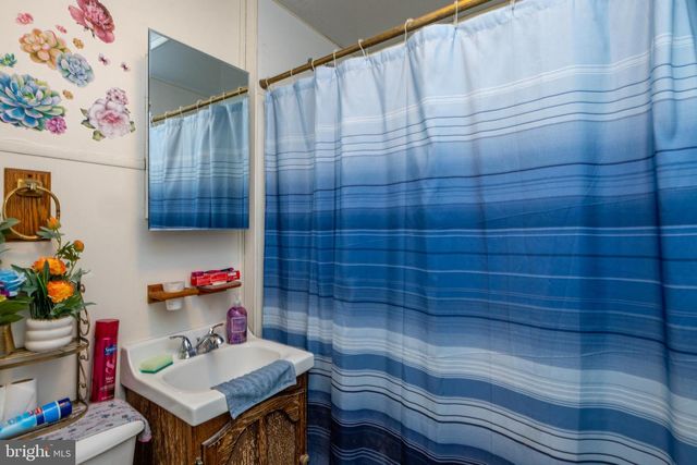 1904 ELIZABETH AVE, Reading, PA 19605