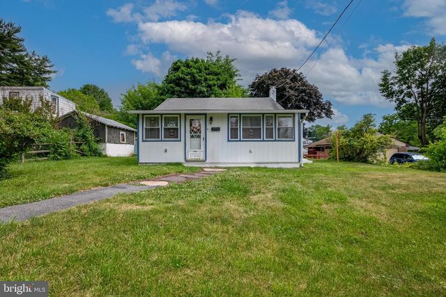 1904 ELIZABETH AVE, Reading, PA 19605