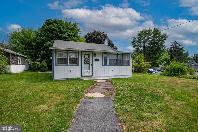 1904 ELIZABETH AVE, Reading, PA 19605