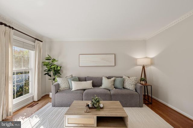 9412 WATERFORD DR, Manassas, VA 20110