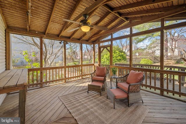 9412 WATERFORD DR, Manassas, VA 20110