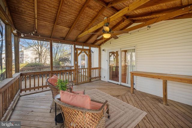 9412 WATERFORD DR, Manassas, VA 20110