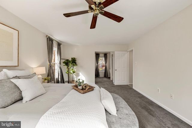 9412 WATERFORD DR, Manassas, VA 20110