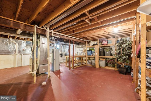 9412 WATERFORD DR, Manassas, VA 20110