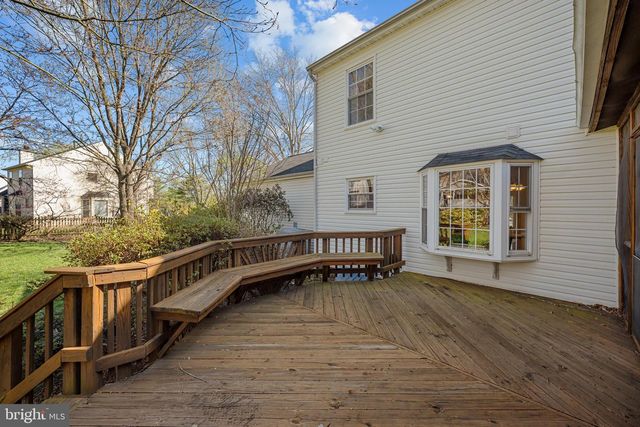 9412 WATERFORD DR, Manassas, VA 20110