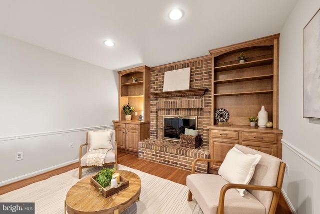 9412 WATERFORD DR, Manassas, VA 20110