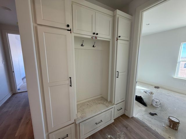 1215 N 6th Street, Wolfforth, TX 79382