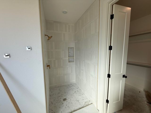 1215 N 6th Street, Wolfforth, TX 79382