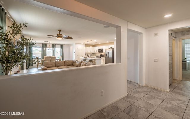 6251 S Reed Bunting Drive, Tucson, AZ 85757