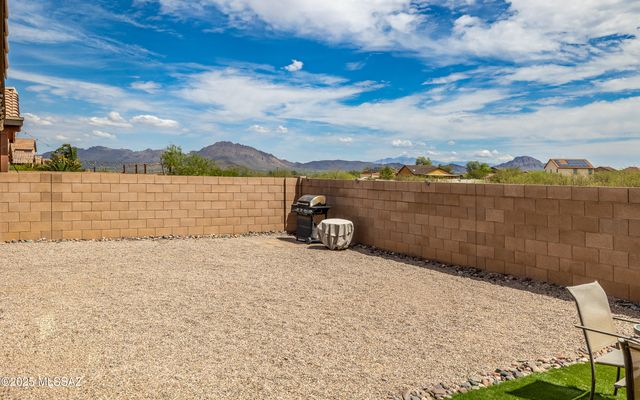 6251 S Reed Bunting Drive, Tucson, AZ 85757
