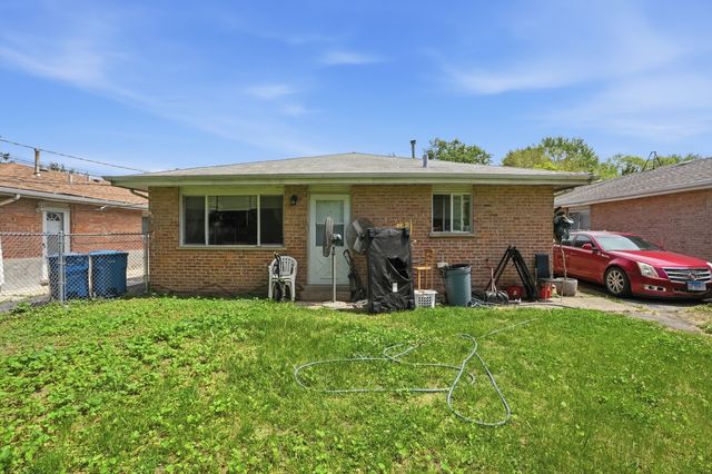 808 Mackinaw Avenue, Calumet City, IL 60409