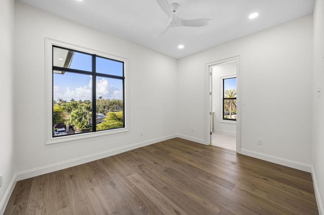 109 Arlington Place, West Palm Beach, FL 33405