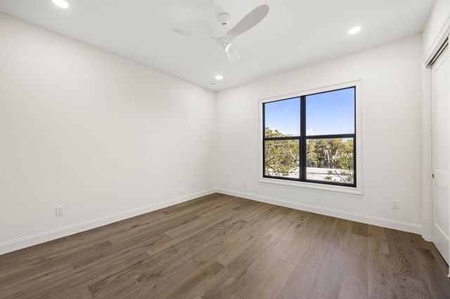 109 Arlington Place, West Palm Beach, FL 33405