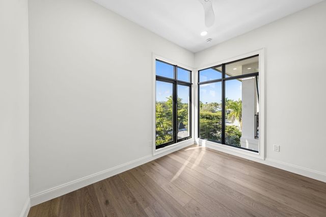 109 Arlington Place, West Palm Beach, FL 33405