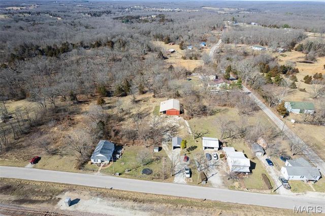 1921 W Springfield Road, St Clair, MO 63077