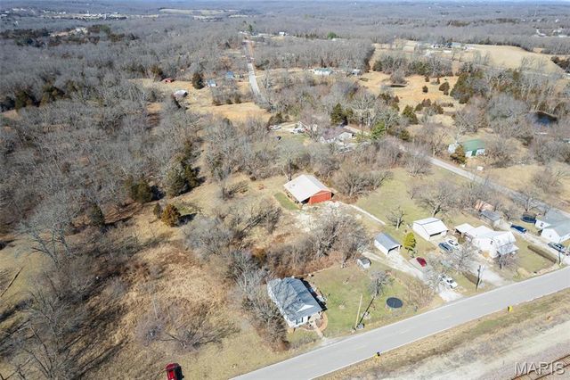 1921 W Springfield Road, St Clair, MO 63077
