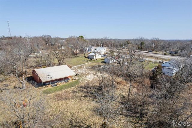 1921 W Springfield Road, St Clair, MO 63077