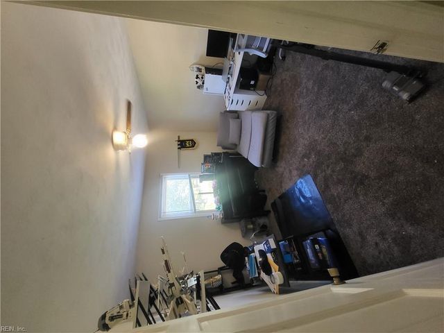 1347 Downs LN, Virginia Beach, VA 23455