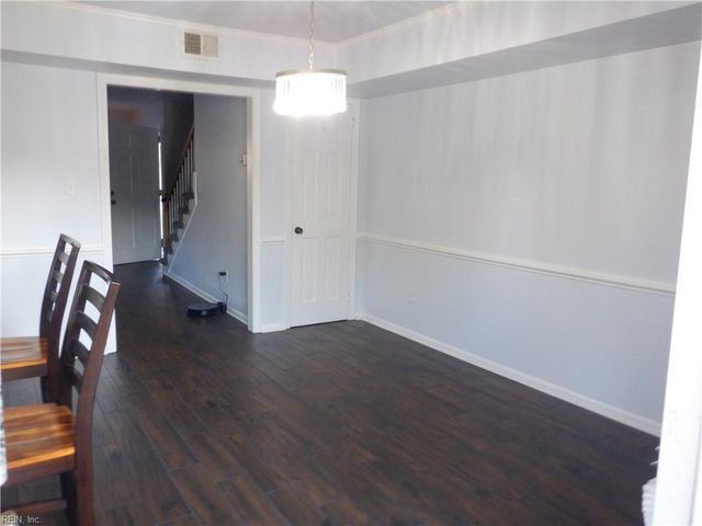 1347 Downs LN, Virginia Beach, VA 23455