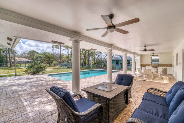 6062 Woodlake Road, Jupiter, FL 33458