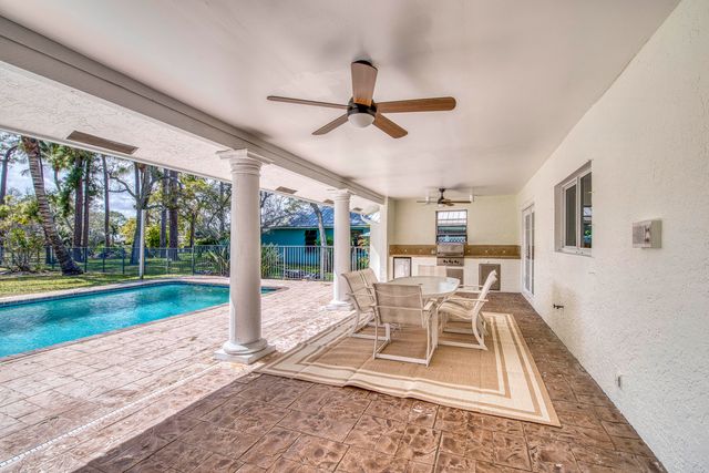 6062 Woodlake Road, Jupiter, FL 33458