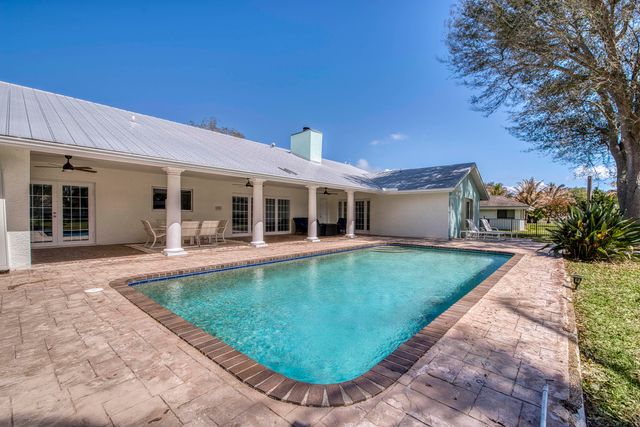 6062 Woodlake Road, Jupiter, FL 33458