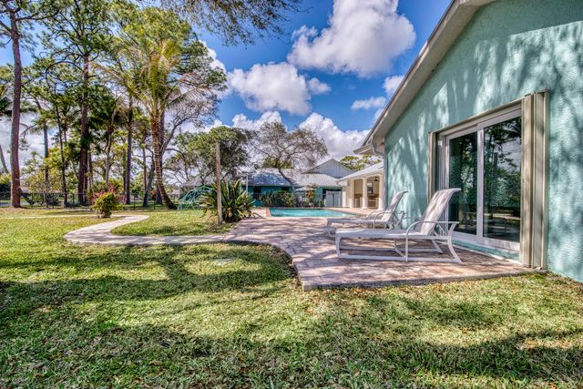 6062 Woodlake Road, Jupiter, FL 33458