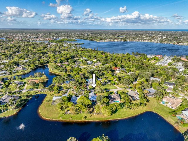 6062 Woodlake Road, Jupiter, FL 33458