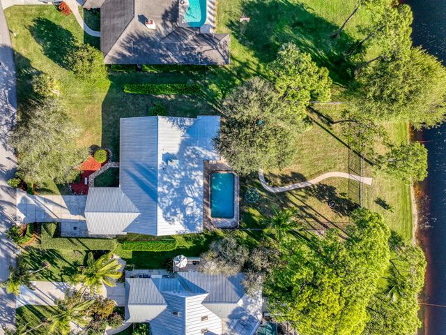 6062 Woodlake Road, Jupiter, FL 33458