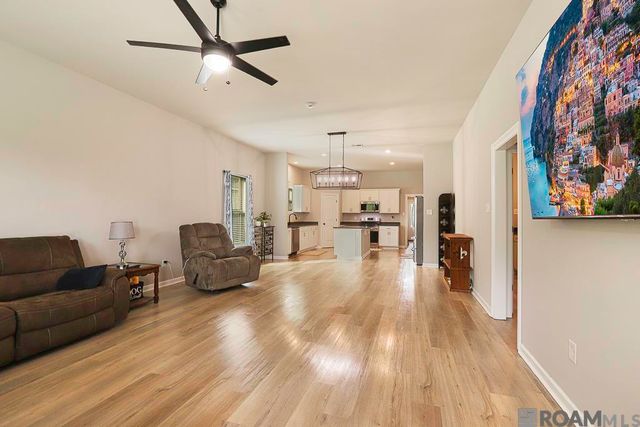 14021 Rosewell St, Denham Springs, LA 70726