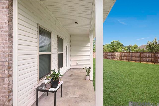 14021 Rosewell St, Denham Springs, LA 70726