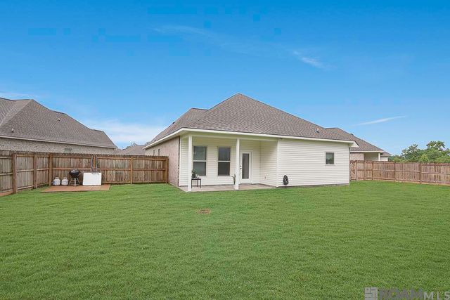 14021 Rosewell St, Denham Springs, LA 70726
