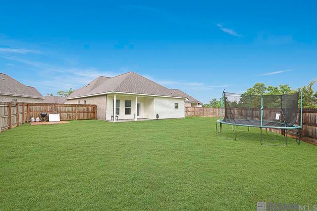 14021 Rosewell St, Denham Springs, LA 70726
