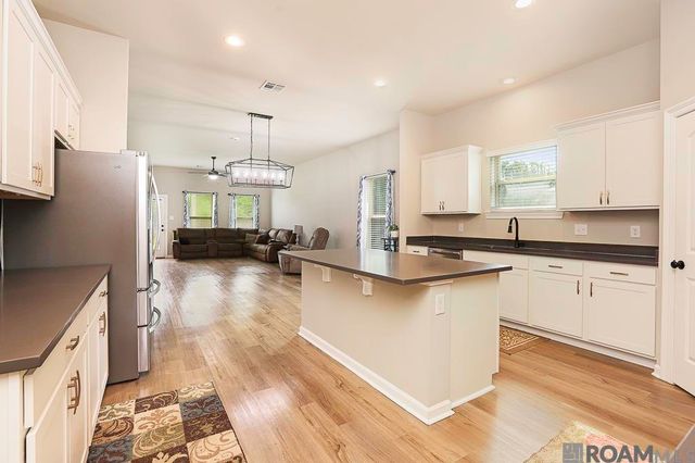 14021 Rosewell St, Denham Springs, LA 70726