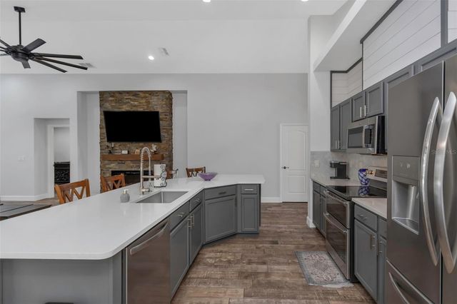 18836 MAISONS DRIVE, Lutz, FL 33558