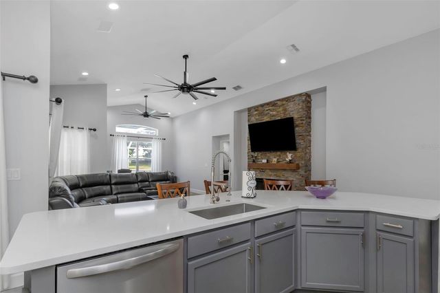 18836 MAISONS DRIVE, Lutz, FL 33558