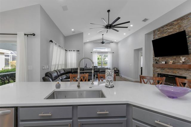 18836 MAISONS DRIVE, Lutz, FL 33558