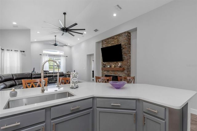 18836 MAISONS DRIVE, Lutz, FL 33558