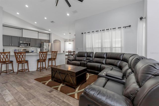 18836 MAISONS DRIVE, Lutz, FL 33558