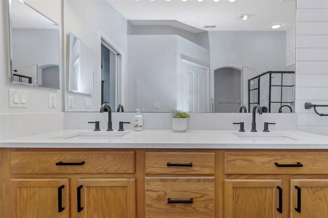 18836 MAISONS DRIVE, Lutz, FL 33558